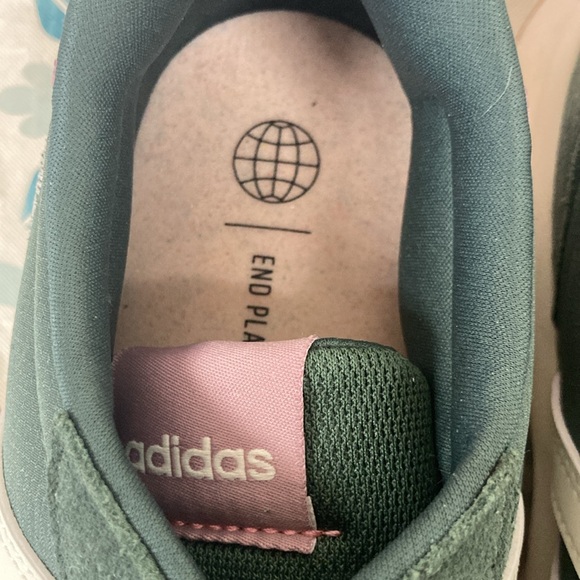 Adidas Run 70s Shoes - Green and White - Picture 6 of 7